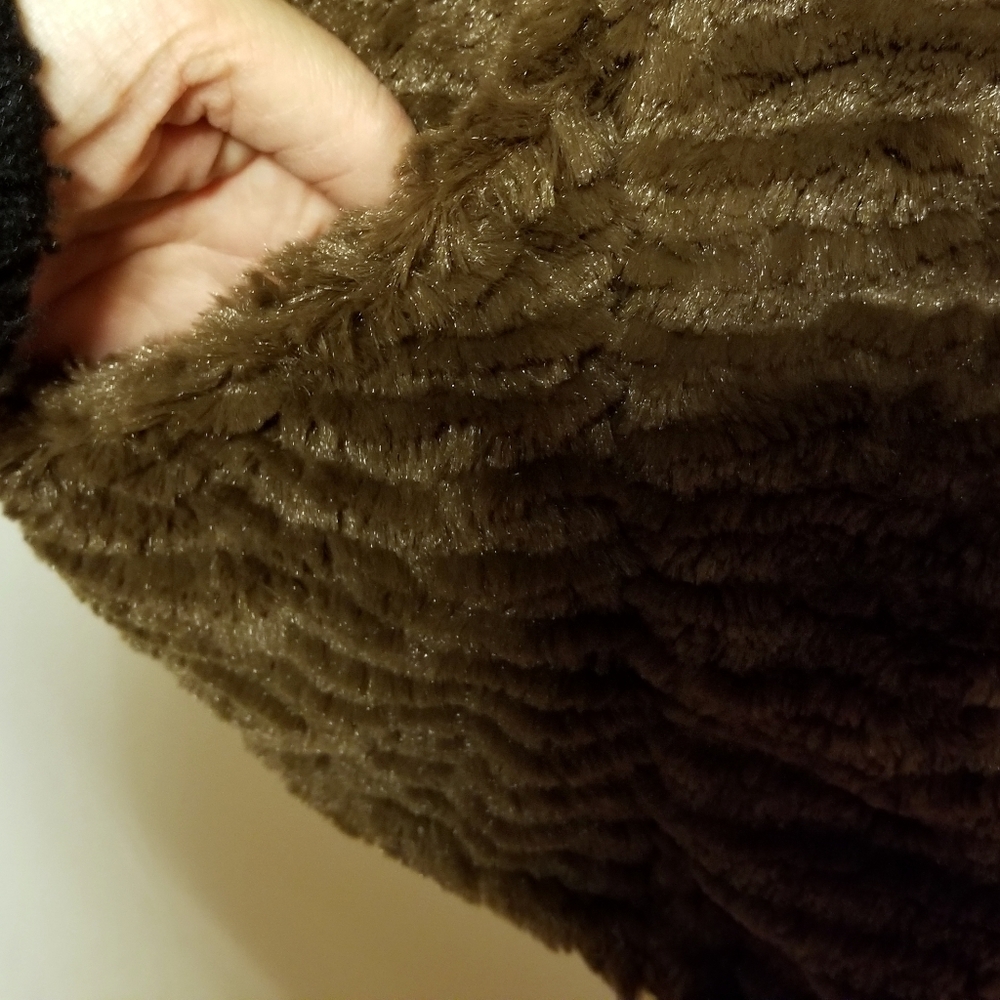 Damselle Faux Fur Shawl Collar Dolman Sleeve Coat - Picture 5 of 8